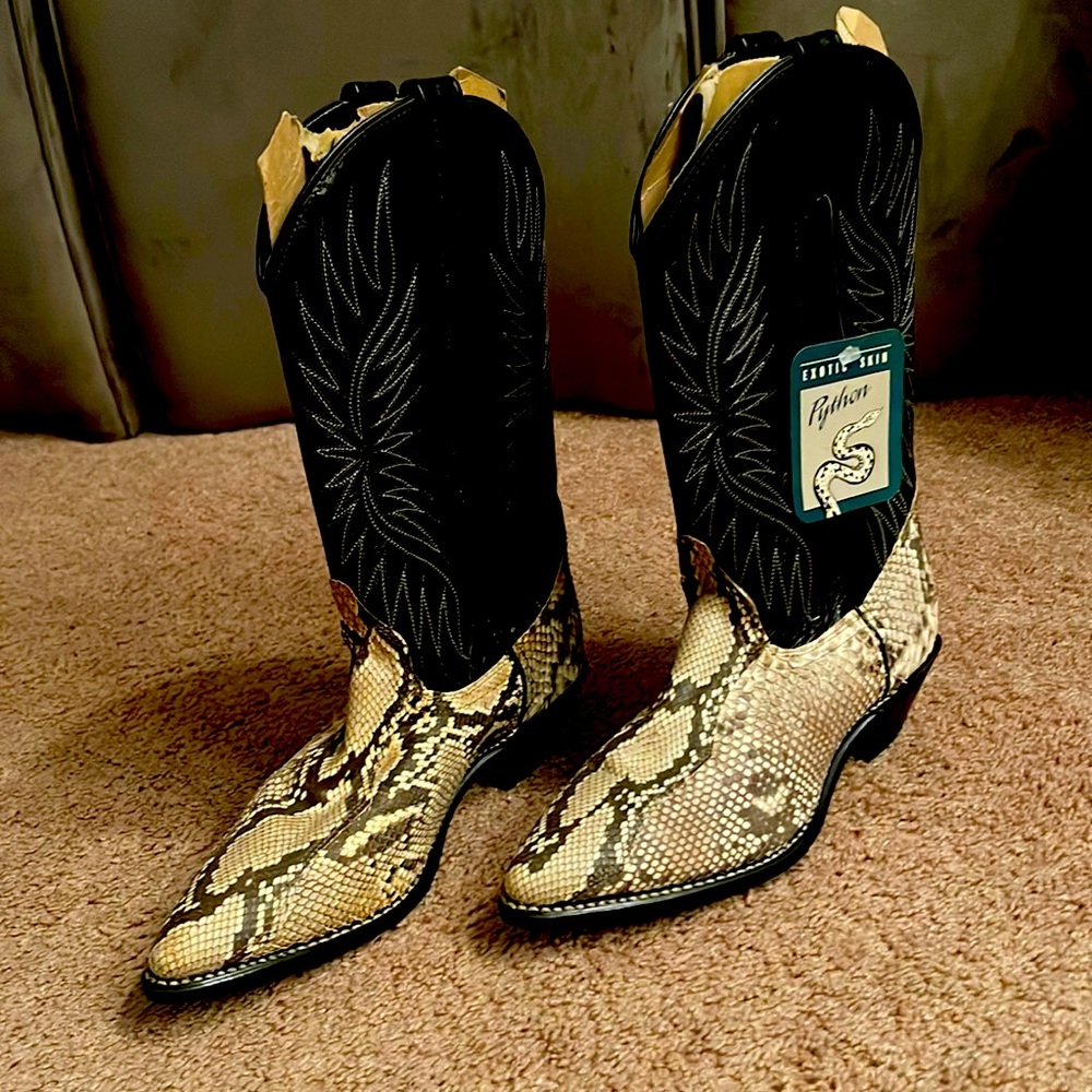 New snake skin boots!!!
